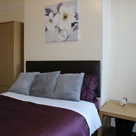 John St Town House - Self Catering - Guesthouse Style - Great Value Family And Double Rooms Workington Kültér fotó