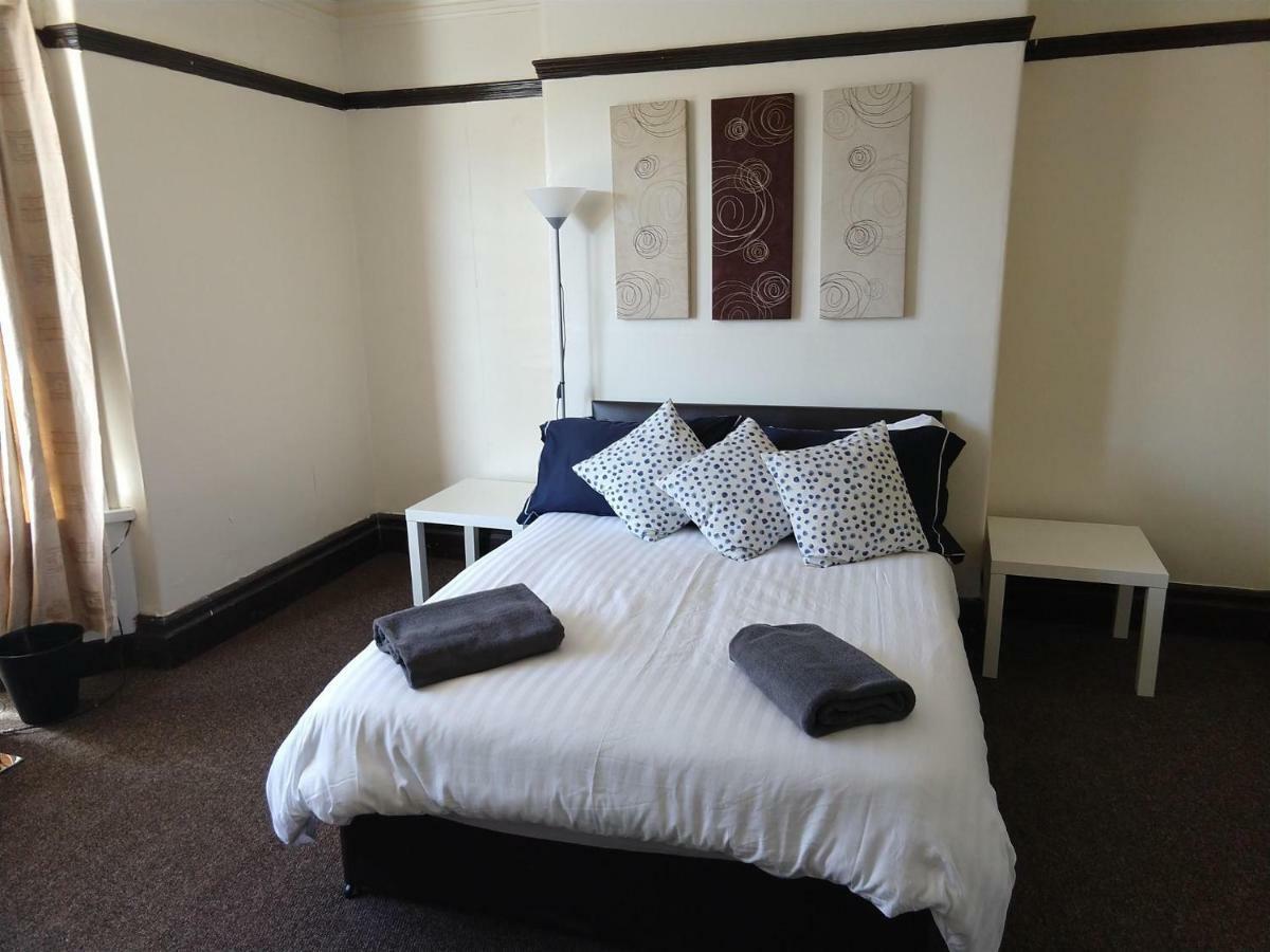 John St Town House - Self Catering - Guesthouse Style - Great Value Family And Double Rooms Workington Kültér fotó