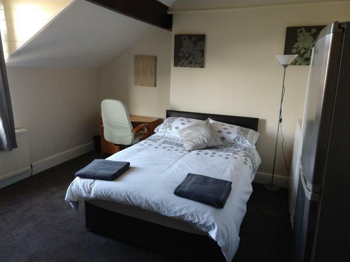 John St Town House - Self Catering - Guesthouse Style - Great Value Family And Double Rooms Workington Kültér fotó